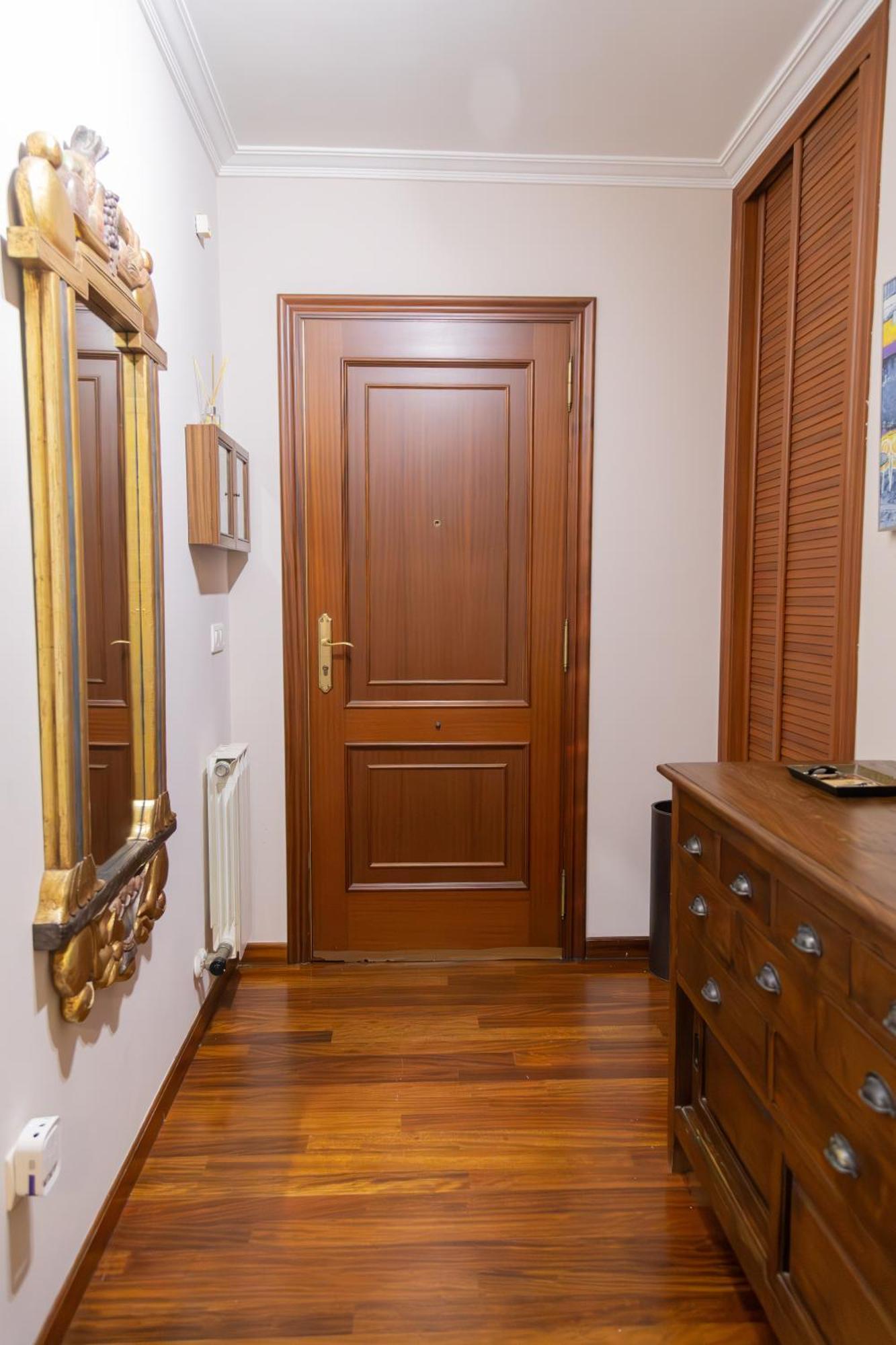 Apartamento Completo, Amplio, Muy Iluminado Y Con Plaza De Garaje Incluida. O Grove Exterior foto