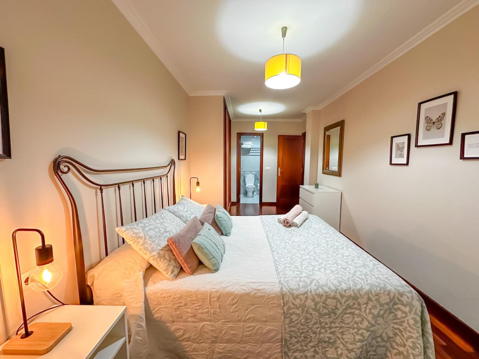 Apartamento Completo, Amplio, Muy Iluminado Y Con Plaza De Garaje Incluida. O Grove Exterior foto